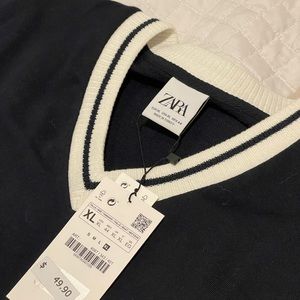 Zara navy sweater never worn